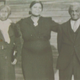 Relatives believed to be Lula (left) and Noah Craig flanking a daughter, date unknown (courtesy of Sheila Craig Western)